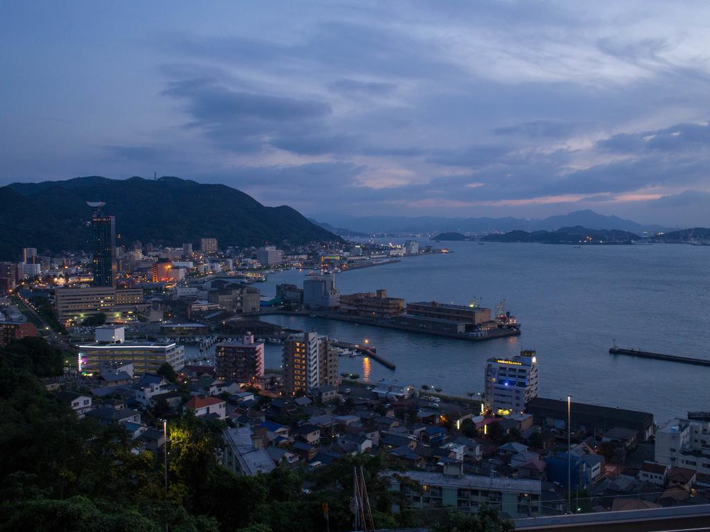 Tunnel Hostel Kitakyushu Exterior photo